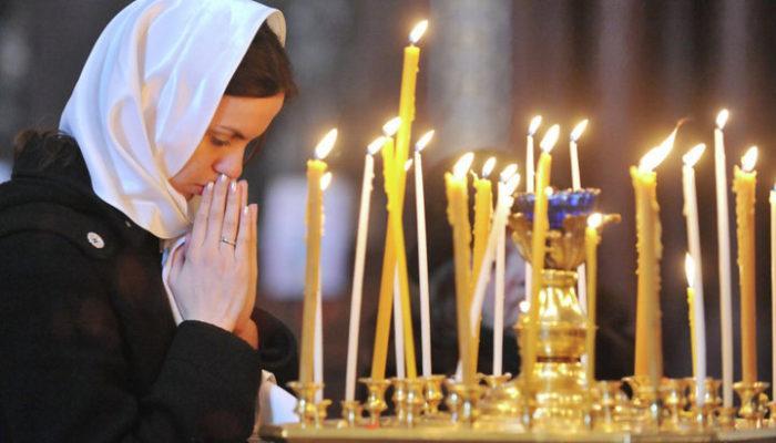 Молитва в церкви